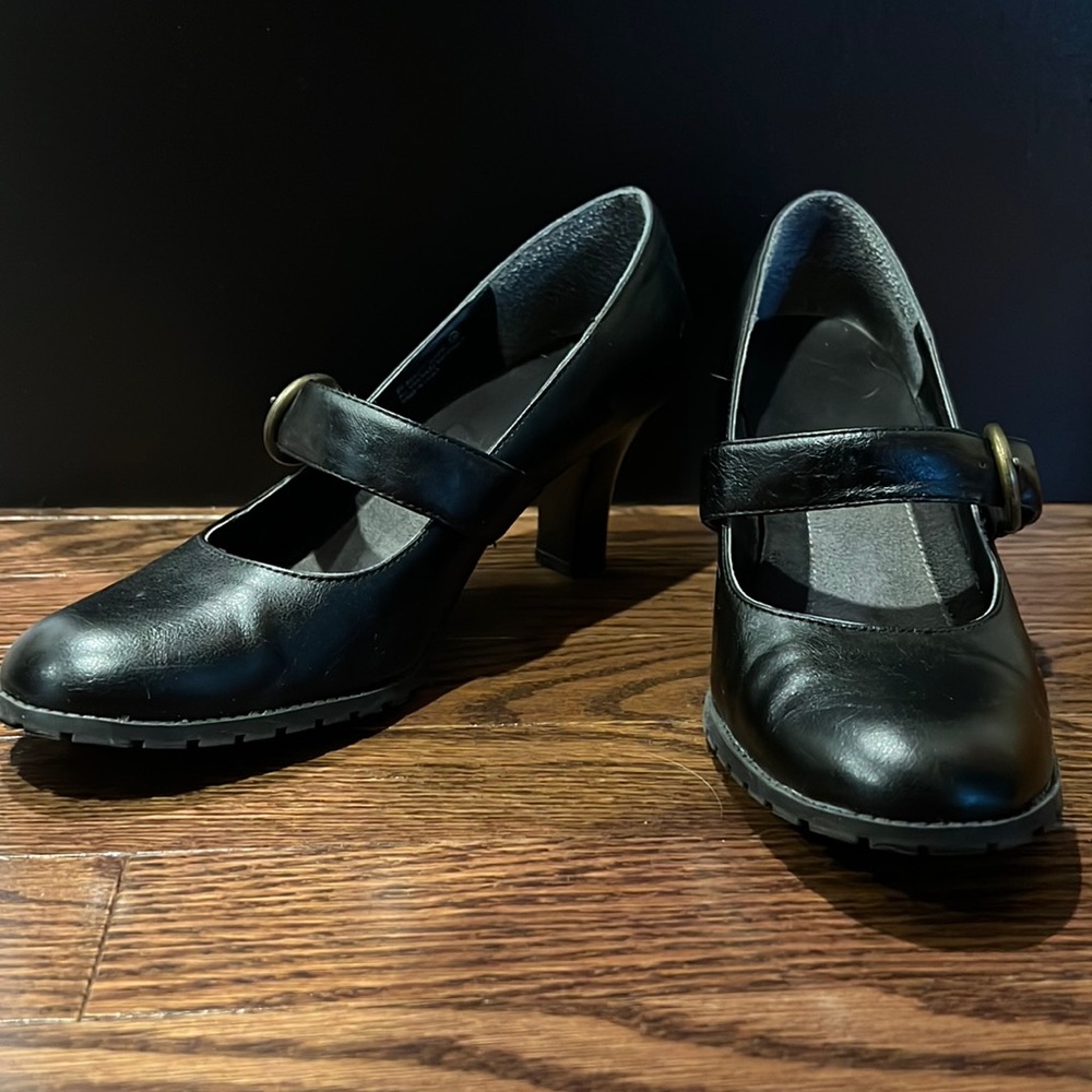 Black Mary Jane style Heels - SIZE 8